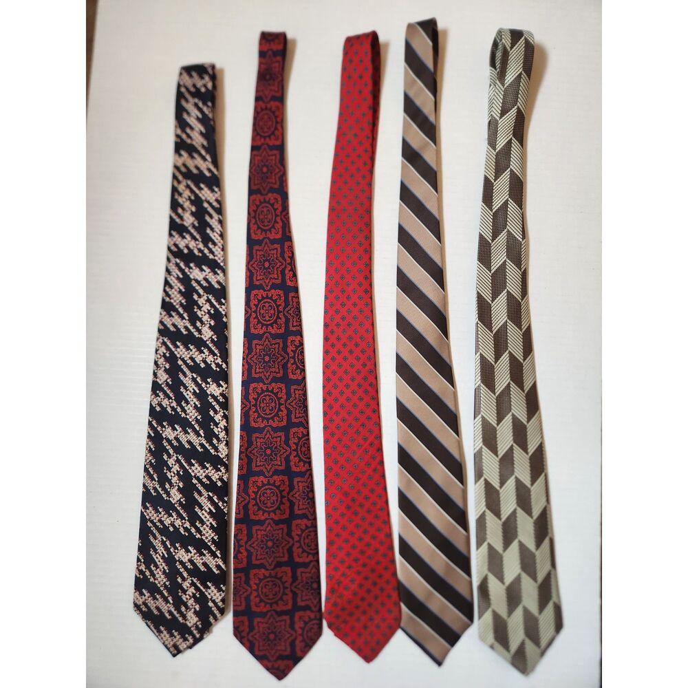 Men’s Tie Bundle (5) – Classic Patterns – Office / Business / Dress